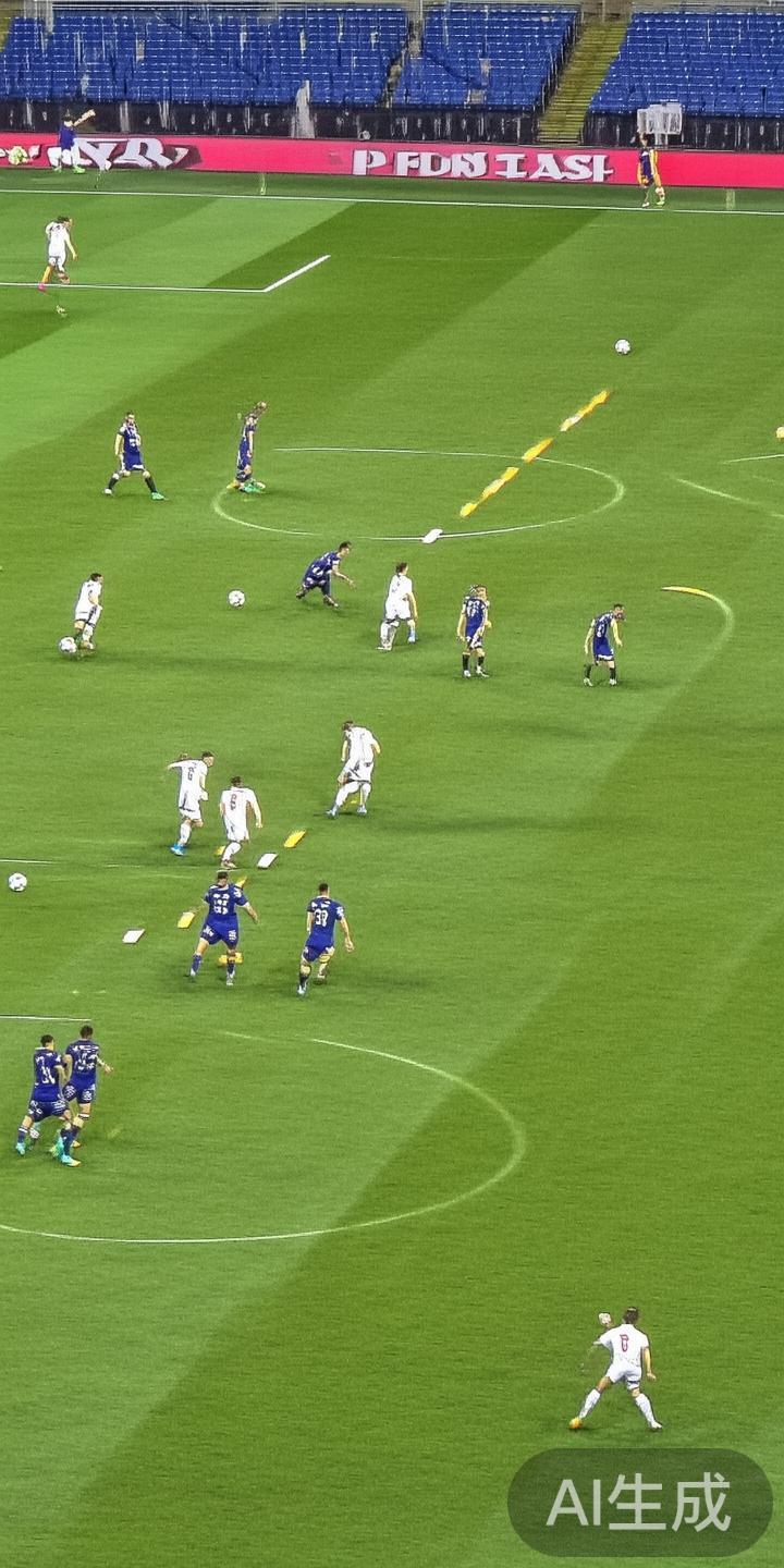 在当今足球世界，比赛的激烈程度不断攀升，战术的多样